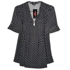 Cocomo Women's Plus Size 2X Black & White Geo Print Pintuck Short Sleeve Top